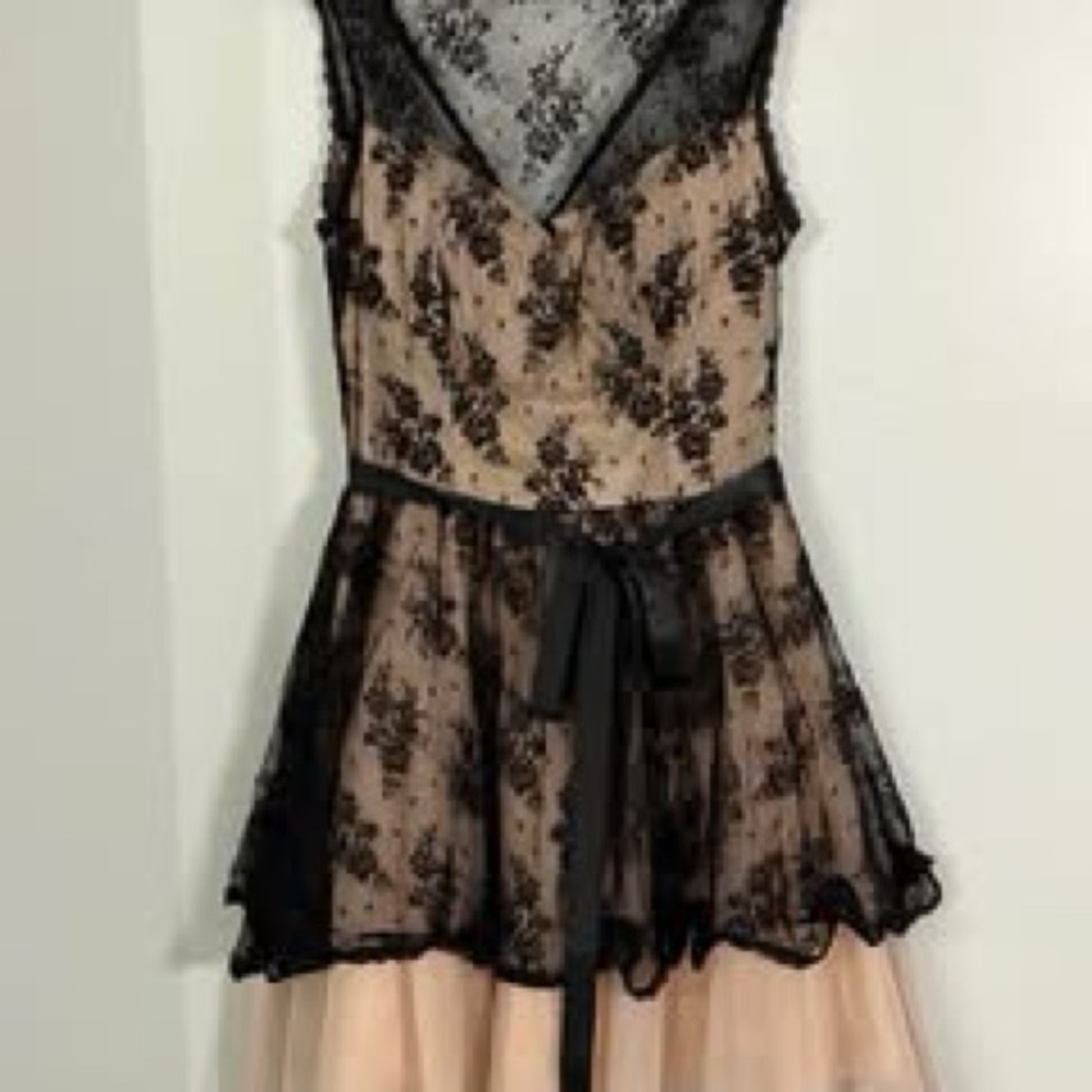 Elegant Black and Beige Lace Dress